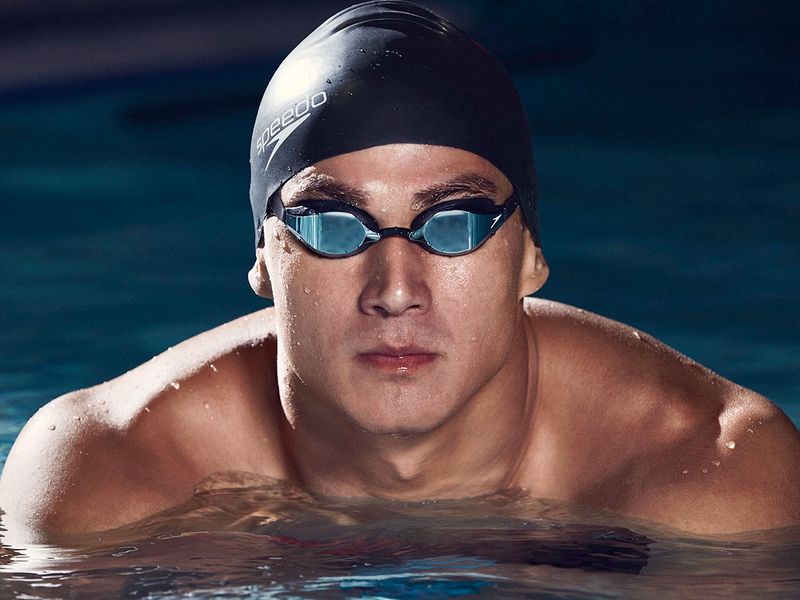 Swimmer wearing Speedo Speed Socket 2.0 swim goggles